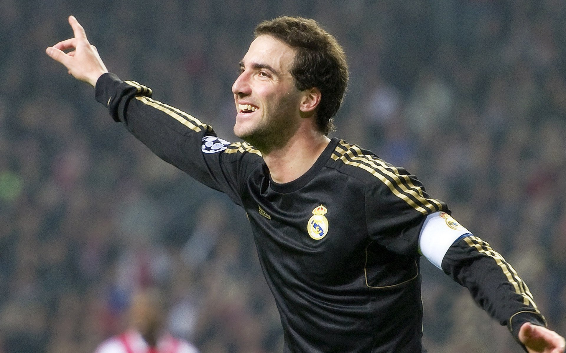 开云官网-鏖战终章！弗拉霍维奇一锤定音，哥斯达黎加险胜喀麦隆背后的英雄传奇