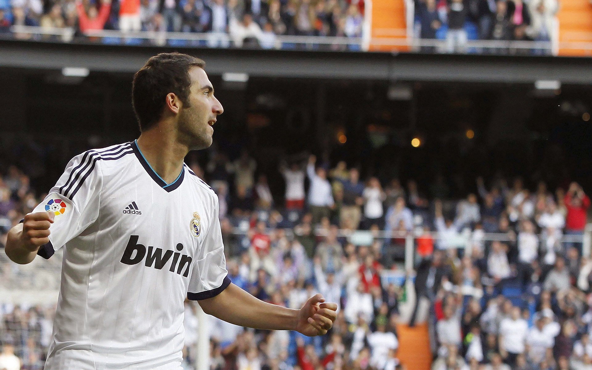 德甲争冠战惊现跨界对决？凯尔特人式高压逼抢让上海队窒息！